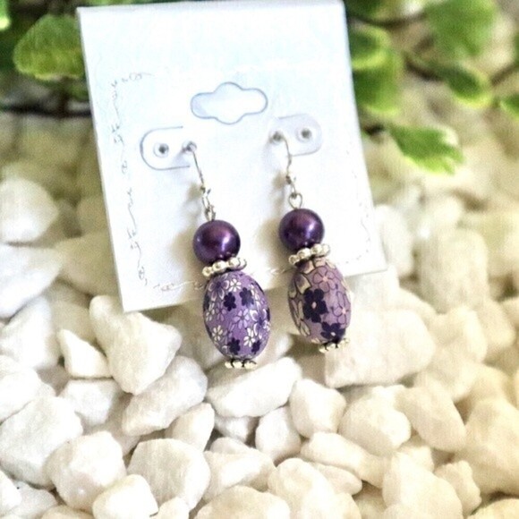 Purple color Polymer Clay dangling‎ earrings - Picture 5 of 6